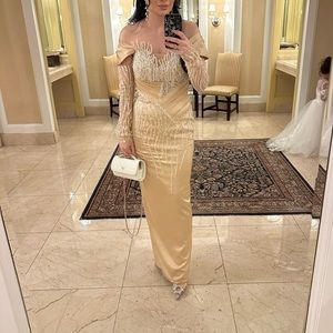 Custom made gown size 4